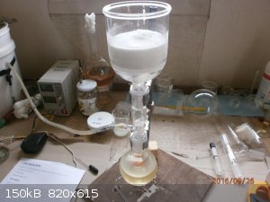 Vacuum filtration of nitrates.jpg - 150kB